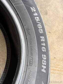 Kumho Wintercraft WP52+ 215/65 R16 98H EV - 2