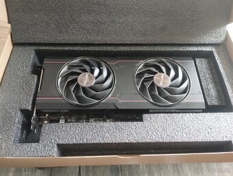 AMD Radeon RX 6750 XT - 2