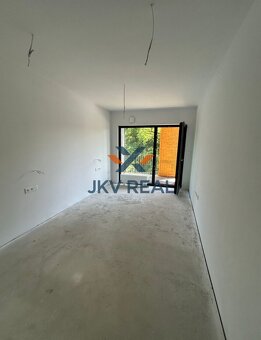 JKVreal ponúka na predaj rozľahlý 2-izbový byt (68,95 m²) v - 2