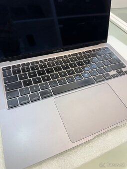 ZÁRUKA | Macbook 2020 Air - 2