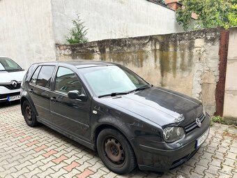 Volkswagen Golf - 2
