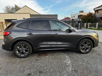 Predám Ford Kuga ST-Line X 2,5 Duratec FHEV AWD r.2022 - 2
