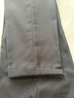 Čierny chlapčenský oblek - 2