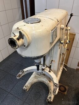 Kuchynský robot - 2