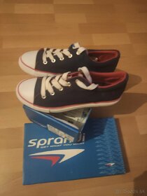 Predám chlapčenské tenisky veľ 40 - 2