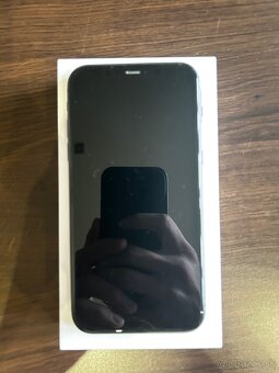 iPhone 11 64gb - 2