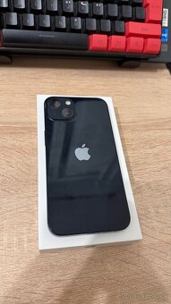 iPhone 13 128GB Midnight – plne funkčný, krabička - 2
