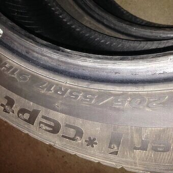 Predám zimné 205/55 R17 - 2