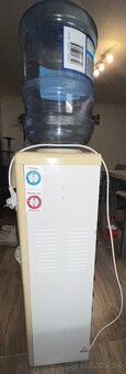 Predám výdajník vody – teplá / studená (bez barelu) - 2