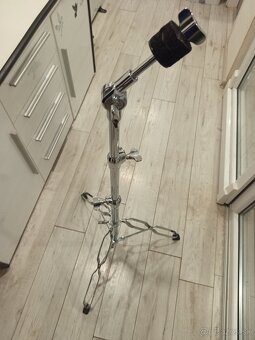 Predám stojany na činele - 2