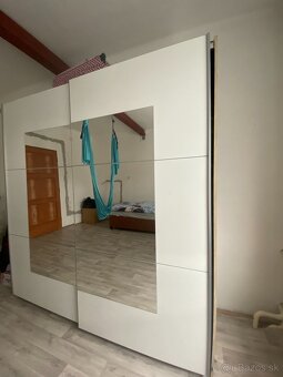 Skriňa s posuvnými dverami - 2