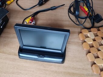 AUTO KAMERA WIRELESS BEZDROTOVA S DISPLEJOM - 2