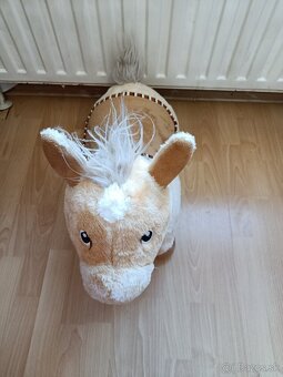 Koník na skákanie - 2