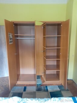 Šatníková skriňa - 2