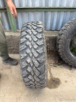 Pneumatiky LT225/75R16 - 2