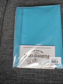 Variabilný kozený obal na knihy so záložkou XL modrý - 2