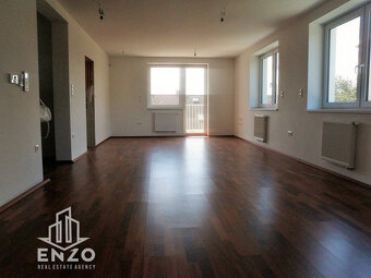 Moderný office - samostatné poschodie 112 m2 - 2