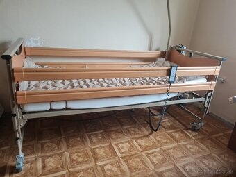 Polohovateľná posteľ - 2