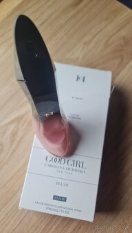 Predám parfúm Carolina Herrera Blush Elixir 80ml - 2