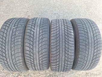 225/45 R18 - 2
