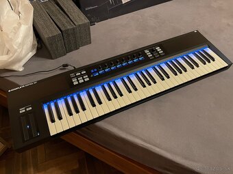 NI Komplete Kontrol S61 - 2