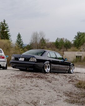 BMW e38 740i manual - 2