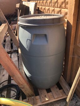 Plastovy sud 220 l - 2