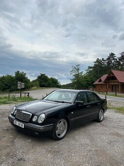 Mercedes benz w210 4,3 V8 - 2