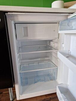 Rezervovaná: Predám chladničku s mrazničkou - 2