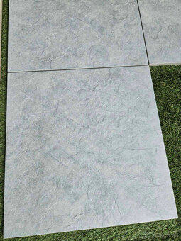 Terasová dlažba vzhľad štiepaneho kameňa silver 60x60x2 c - 2