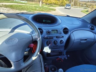 Toyota Yaris - 2