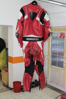 Predám koženú kombinézu Vanucci - 2
