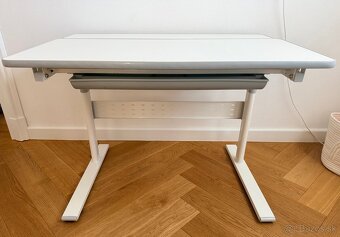 Detsky nastavitelny stol - 2