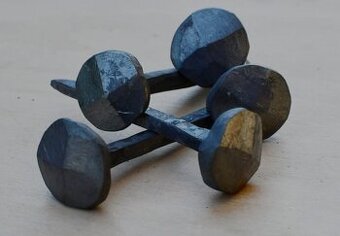 Predám ručne kované klince/kováčske služby - 2