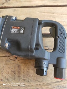 Vzduchový rázový uťahovák - 2