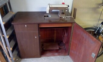 ponúkam šijací stroj - 2