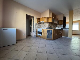 Na predaj 3-izbový byt – Vráble, sídlisko Lúky - 2