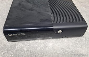 Predám Xbox 360 rgh 3 ,usb kluc 128gb - 2