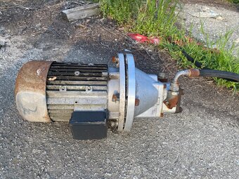 Elektrický motor s hydraulickým čerpadlom - 2