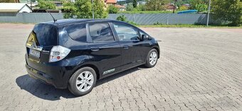 Honda jazz hybrid 2012 - 2