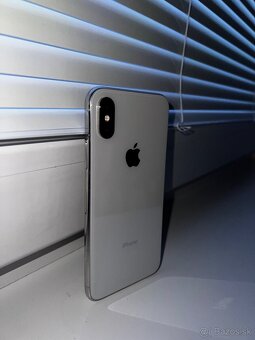 iPhone Xs - 2