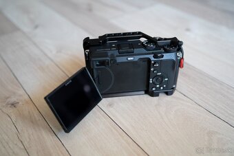 Predám Sony A7C - 2