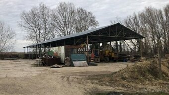 REZERVOVANÉ: prístrešok 450m2 - Váhovce - 2