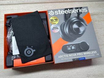 SteelSeries Arctis Nova Pro Wireless - 2