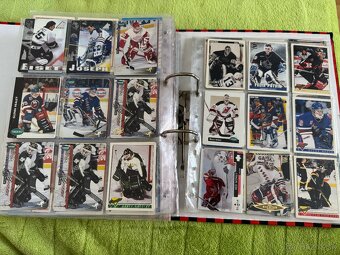 Predam asi 800ks Hokejovych karticiek rozne - 2