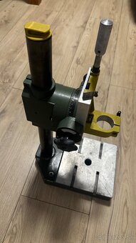 Stojan na vrtacku-frezu - 2