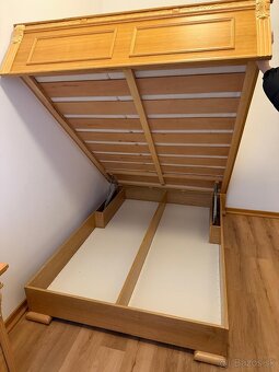 manželská postel dub masív - 2