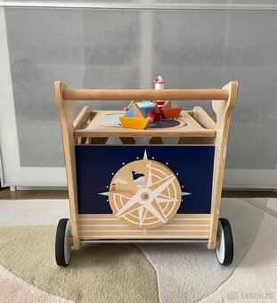 Drevené chodítko Veľryba - 2