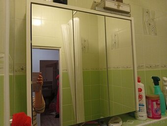 Kúpeľňová skrinka - 2