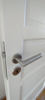 Predám drevené smrekové dvere 60 aj 80cm - 2